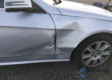 2013 Mercedes-Benz E 350 4Matic z USA, uszkodzony, nr VIN WDDHF8JB4DA714526